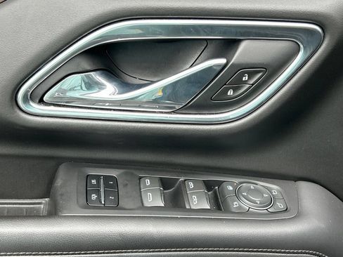 Used 2021 Chevrolet Suburban High Country RWD image 18