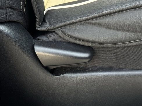 Used 2021 Toyota Tacoma TRD Sport image 31