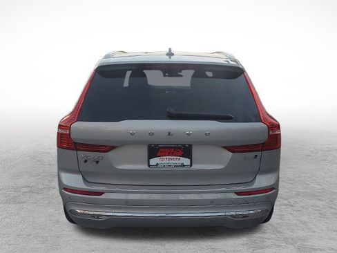 Used 2022 Volvo XC60 B5 Inscription w/ Climate Package image 7