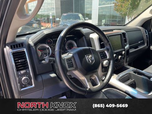 Used 2017 RAM 1500 Laramie AWD/4WD image 7