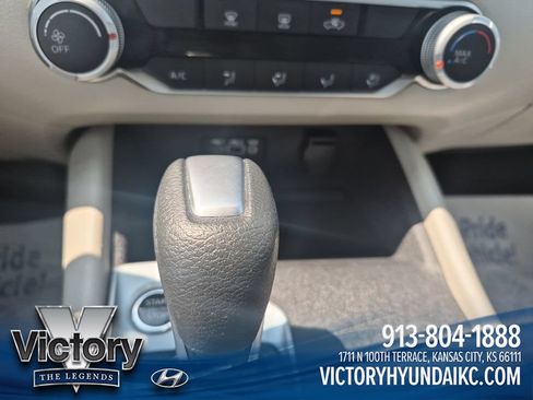 Used 2025 Nissan Altima 2.5 SV FWD image 18