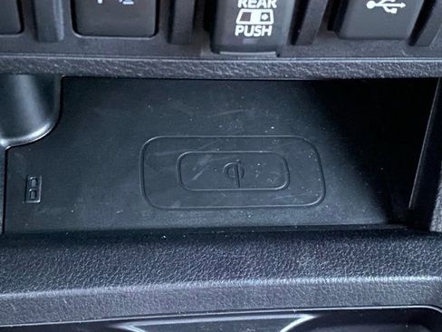 Used 2021 Toyota Tacoma TRD Off-Road image 15