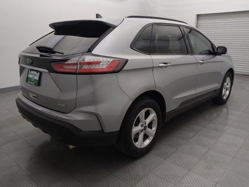 Used 2020 Ford Edge SE image 9