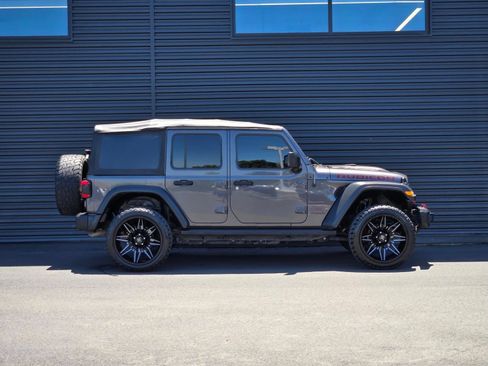 Used 2020 Jeep Wrangler Unlimited Rubicon w/ Steel Bumper Group AWD/4WD image 8