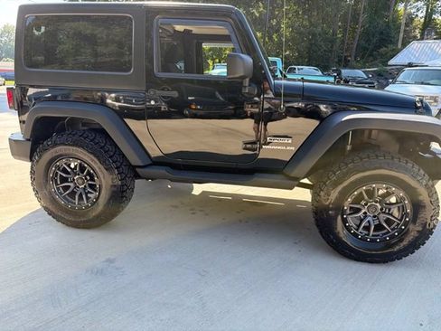Used 2012 Jeep Wrangler Sport AWD/4WD image 4