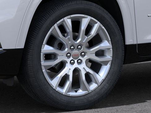 New 2025 GMC Acadia Denali w/ Super Cruise Package image 9