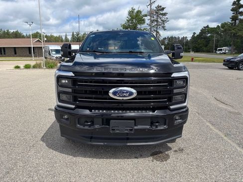Used 2025 Ford F250 Platinum w/ FX4 Off-Road Package AWD/4WD image 8