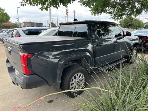 Used 2024 Toyota Tacoma SR RWD image 5