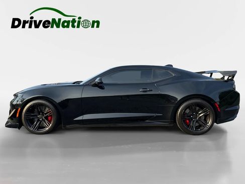 Used 2021 Chevrolet Camaro ZL1 RWD image 8