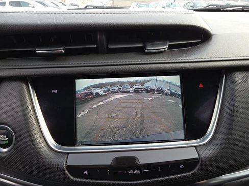 Used 2018 Cadillac XT5 Luxury w/ Driver Awareness Package image 22