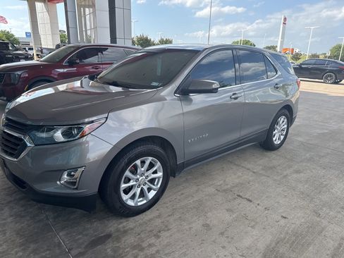 Used 2019 Chevrolet Equinox LT FWD image 1