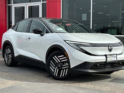 New 2026 Nissan Leaf SV+ w/ Illuminated Package image 2