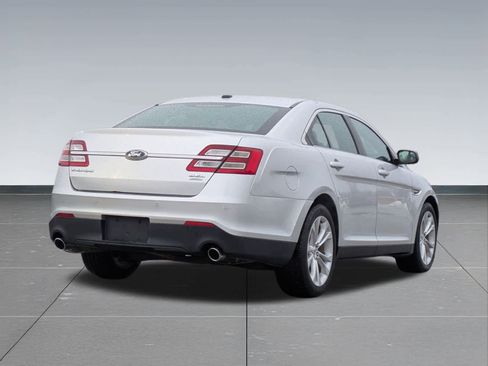 Used 2013 Ford Taurus SEL image 6