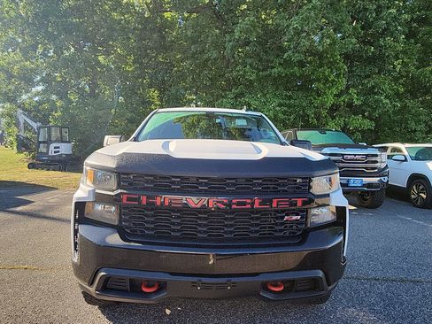 Used 2020 Chevrolet Silverado 1500 Custom Trail Boss w/ Custom Convenience Package AWD/4WD image 8