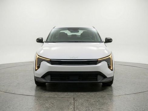 Used 2025 Kia K4 LXS image 2