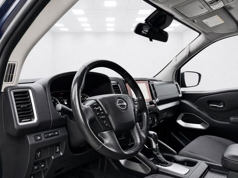 Used 2022 Nissan Frontier SV AWD/4WD image 13