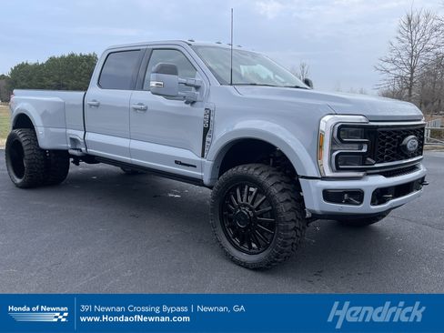 Used 2026 Ford F450 Platinum w/ FX4 Off-Road Package image 1