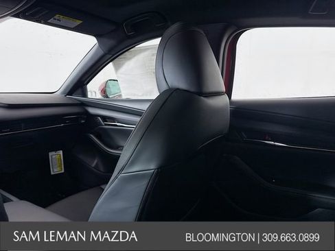 Used 2025 MAZDA MAZDA3 s image 23