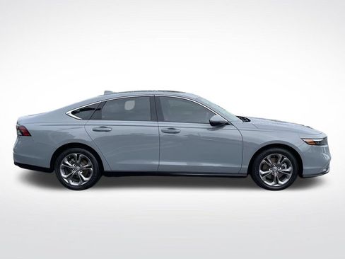 Used 2023 Honda Accord EX-L image 2
