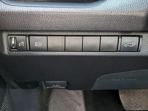 Used 2025 Toyota RAV4 XLE Premium FWD image 18