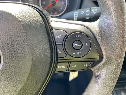 Used 2019 Toyota RAV4 LE w/ Carpet Mat Package AWD/4WD image 16