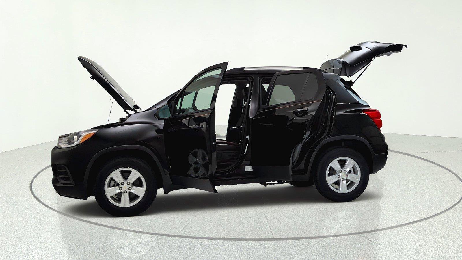 Used 2022 Chevrolet Trax LT w/ LT Convenience Package AWD/4WD image 33