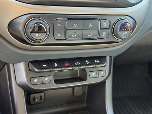 Used 2020 Chevrolet Colorado Z71 image 31