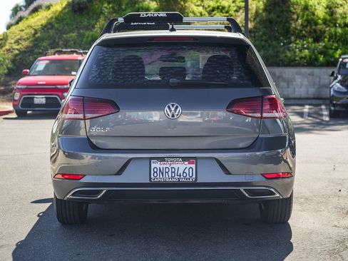 Used 2019 Volkswagen Golf SE image 7