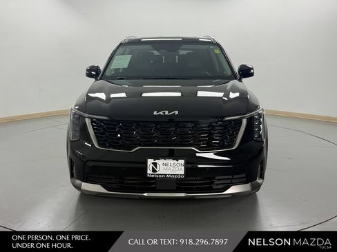 Used 2024 Kia Sorento S FWD image 2