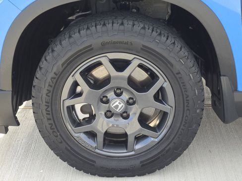 Used 2024 Honda Pilot TrailSport image 11