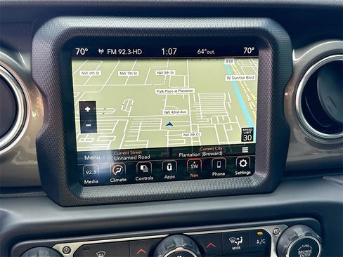 Used 2023 Jeep Wrangler Sahara image 14