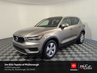 Used 2022 Volvo XC40 T5 Momentum
