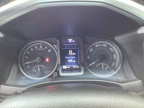 Certified 2023 Toyota Tacoma TRD Off-Road w/ Black Out Package (TMS) image 16