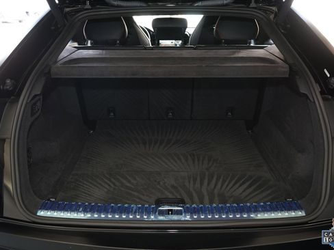 Used 2021 Lamborghini Urus image 35