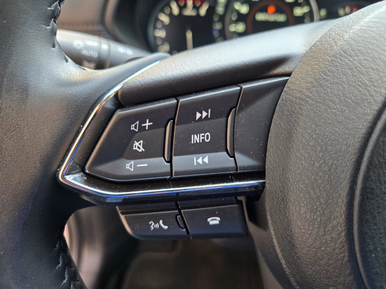 Used 2024 MAZDA CX-5 AWD 2.5 S w/ Premium Plus Pkg image 12