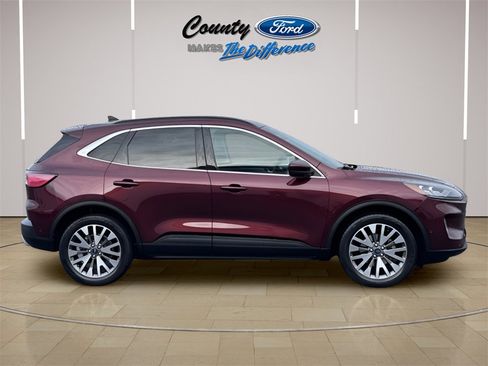 Used 2021 Ford Escape Titanium image 25