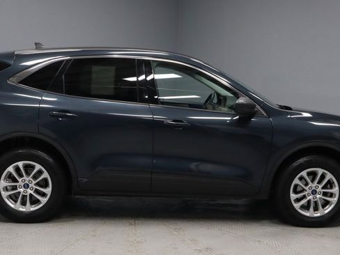 Certified 2022 Ford Escape SE w/ Cold Weather Package image 12