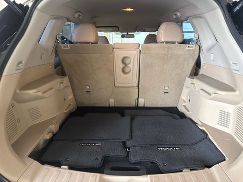 Used 2017 Nissan Rogue S image 18