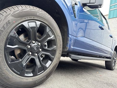 Used 2022 Ford F150 XLT w/ XLT Black Appearance Package image 9