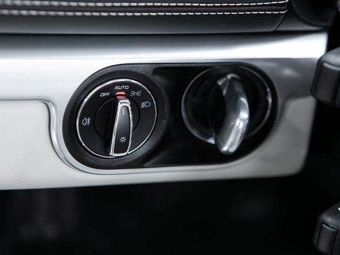 Certified 2025 Porsche 718 Boxster Style Edition image 19