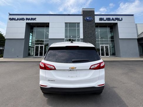 Used 2021 Chevrolet Equinox LS w/ LS Convenience Package FWD image 5