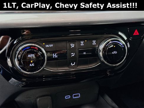 Used 2025 Chevrolet Trax LT image 16