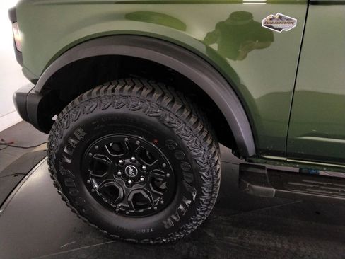 Used 2023 Ford Bronco Wildtrak image 45