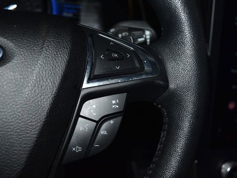 Used 2022 Ford Edge Titanium w/ Equipment Group 301A image 10