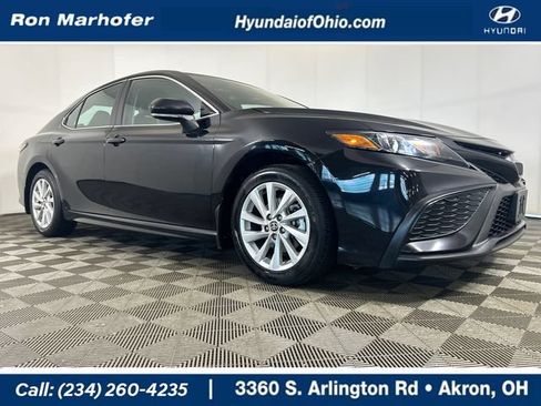 Used 2024 Toyota Camry SE FWD image 1