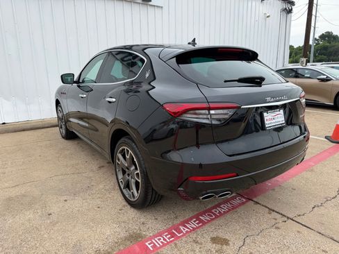 Used 2022 Maserati Levante GT AWD/4WD image 4