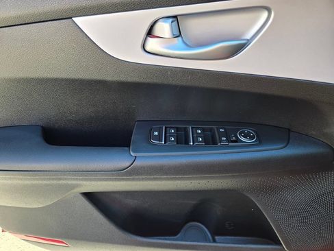 Used 2024 Kia Forte LXS FWD image 15
