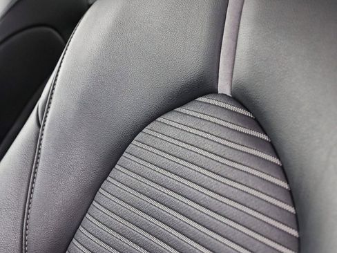 Used 2023 Toyota Camry SE image 21