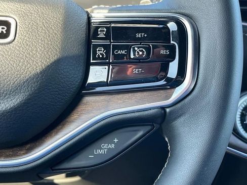 New 2024 Jeep Grand Wagoneer Series I w/ Flexible Seating Group AWD/4WD image 19