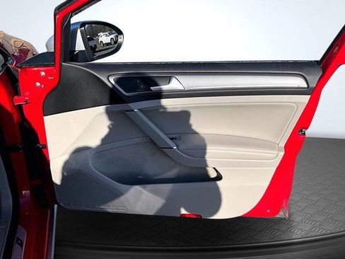 Used 2017 Volkswagen Golf Alltrack S image 26